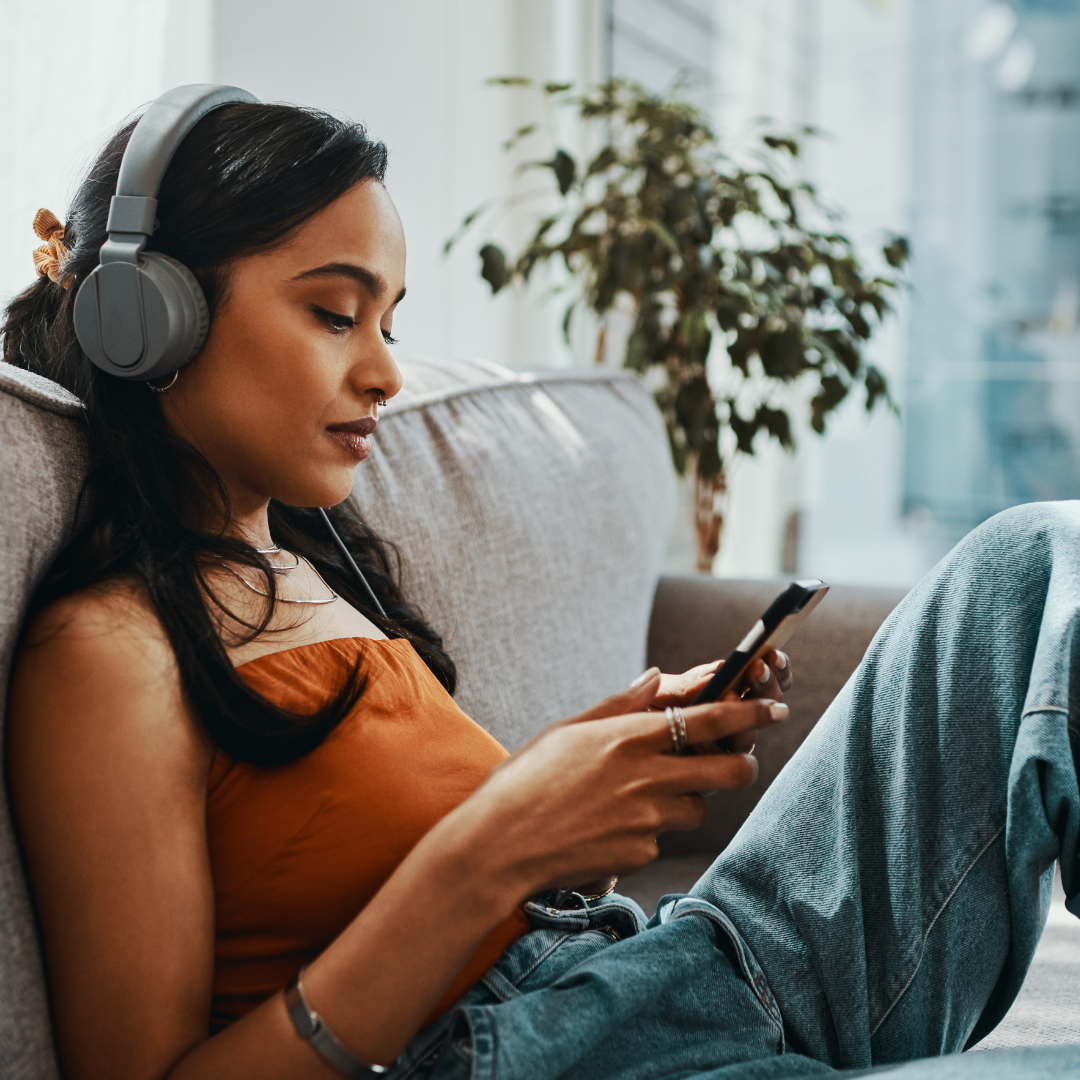 Podcasts for Women in Their 30s - Girl Listening to Podcast