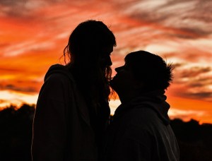 Benny Hart and Lindsey Metselaar on the Anti-Dating Advice Everyone Should Agree On