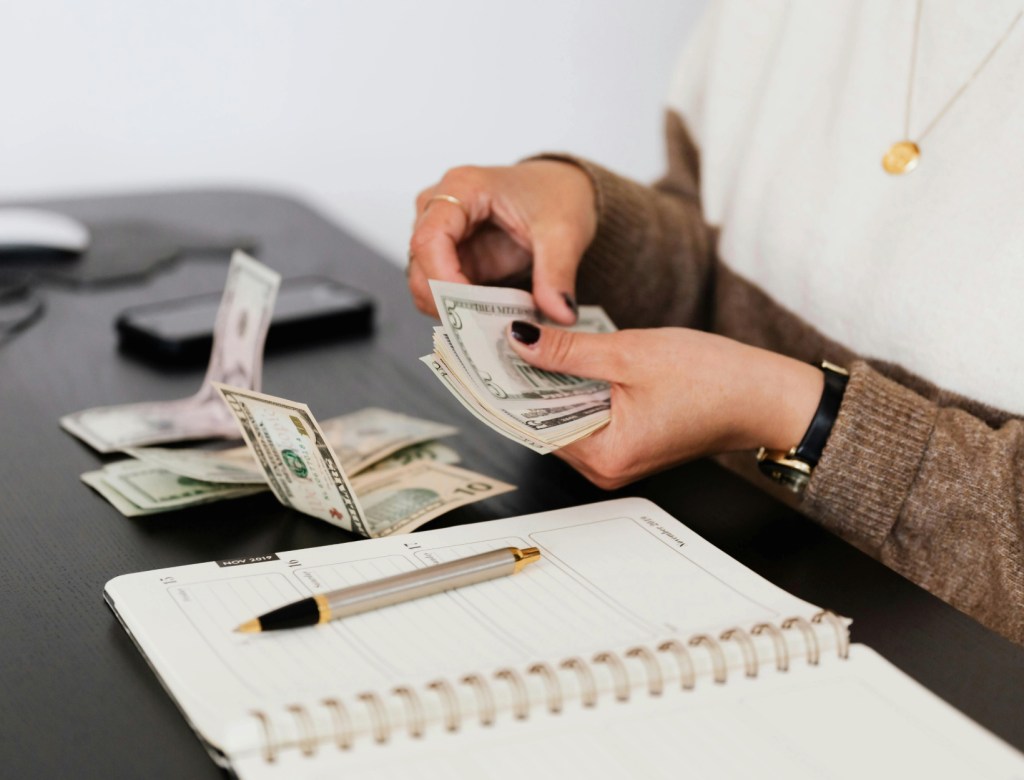 The 5 Questions That Will Fix Your Relationship With Money