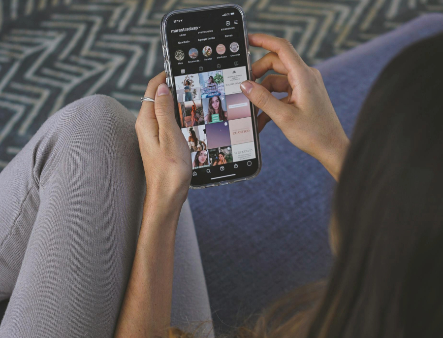 Is Scrolling a Natural Instinct? Here’s How to Be Mindful and Present in an Overconnected World